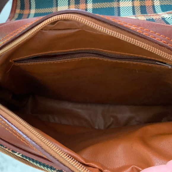 D Collection vintage plaid & vinyl purse with adjustable strap rich colour - Picture 8 of 13